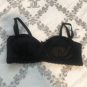 Black Balconette VS Bra w/ Lace Detail